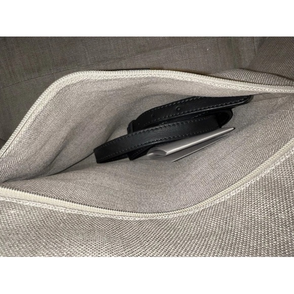 Gucci Micro Gg Tote Bag - Picture 7 of 11